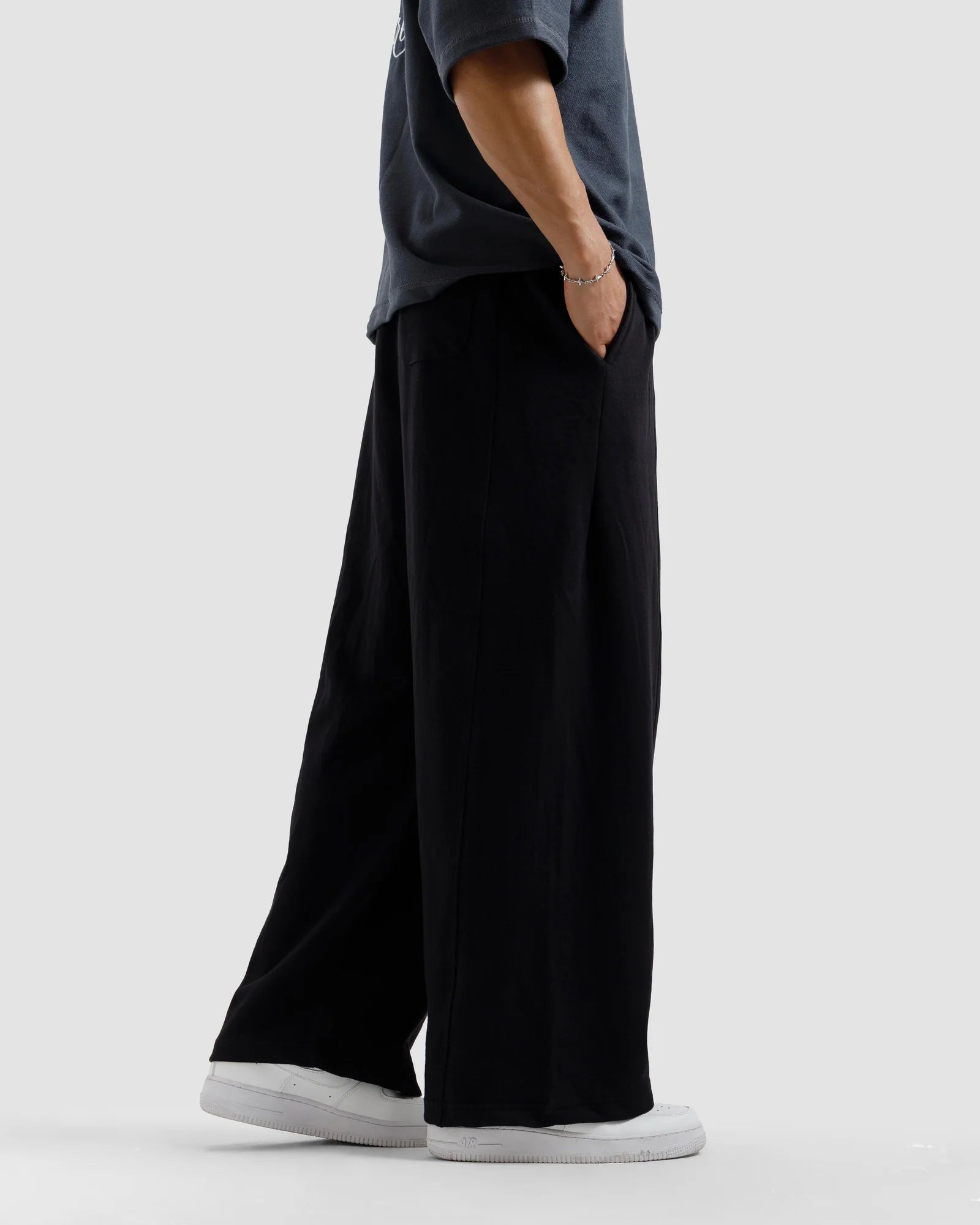 Straight-Leg   Baggy   Trousers